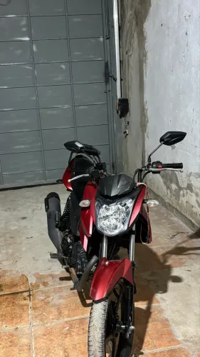 Vendo e faço rolo com fazer 250 entre 2012 a 2015?