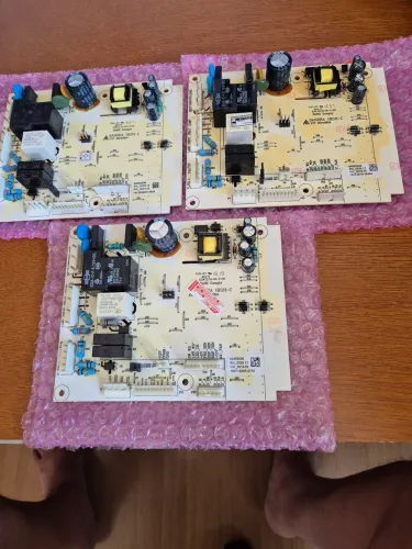 Placas eletrônicas com defeito