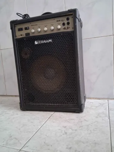CAIXA DE SOM AMPLIFICADA