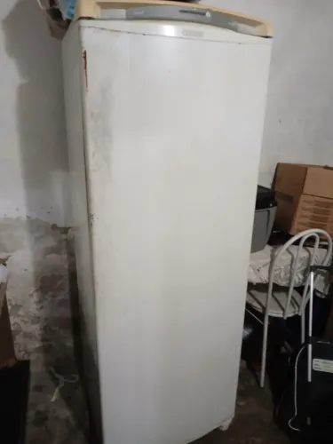 Geladeira em ótimo estado - problema no relé