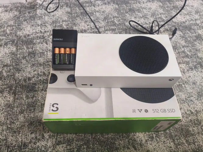 XBOX SERIES S 512 GB STANDARD BRANCO SEM CONTROLE 