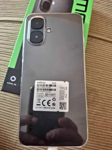 Infinix Smart 10 Lacrado - Tela 120Hz e Som Estéreo NOVO
