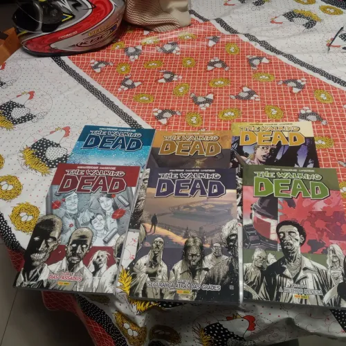 Colecao livris Conan, The Walking Dead, Blue Box,Nausica 