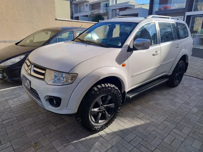 Mitsubishi Pajero Dakar 3.2 4X4 T.i. Dies. 5P Aut. 2015