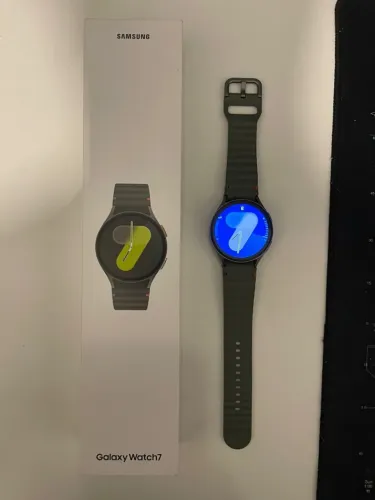 ? Samsung Galaxy Watch7 LTE (eSIM) à Venda - Excelente Estado