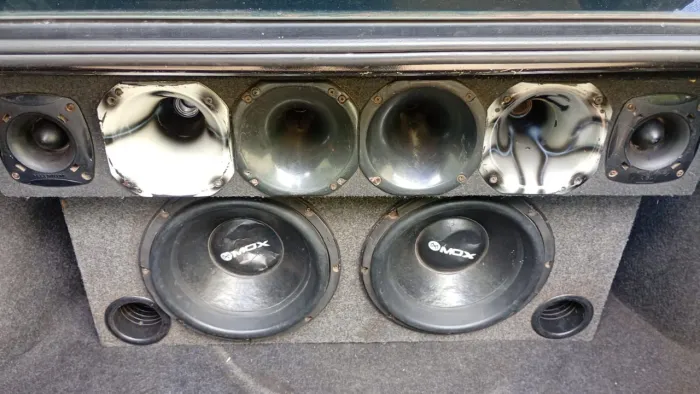 Som automotivo completo