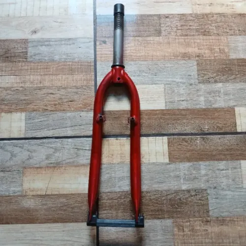 garfo de bicicleta 24
