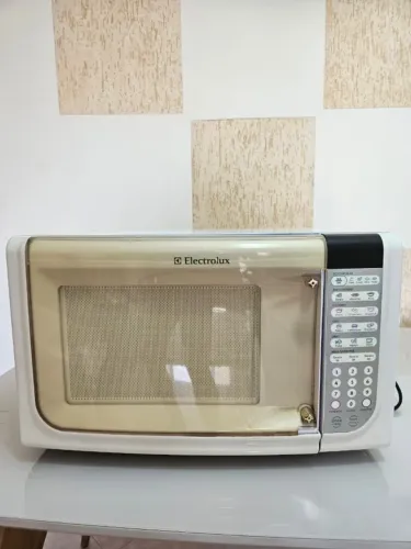 Micro-Ondas 31 Litros Electrolux