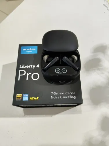 Anker Soundcore Liberty 4 Pro + Ponteiras de Espuma Premium