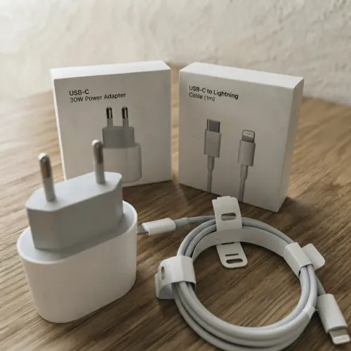 Carregador 30W USB-C + Cabo Lightning