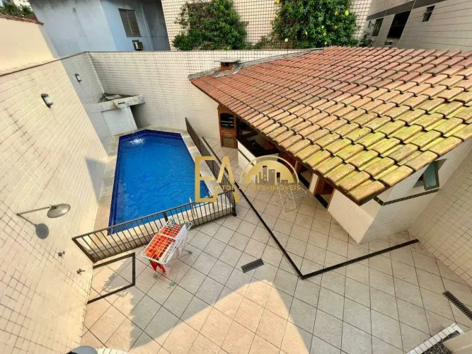 Maravilhosa casa isolada Bairro Aparecida, 3 suítes, piscina e churrasqueira!