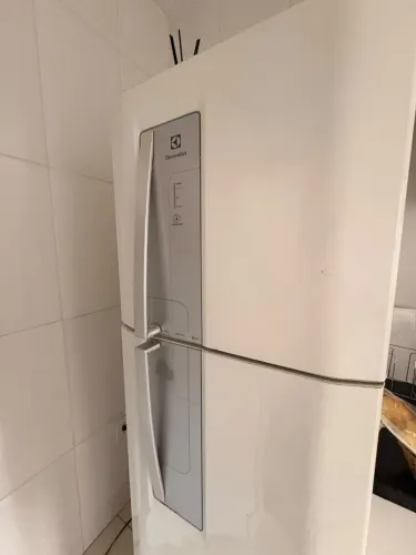 Geladeira eletrolux com defeito no compressor