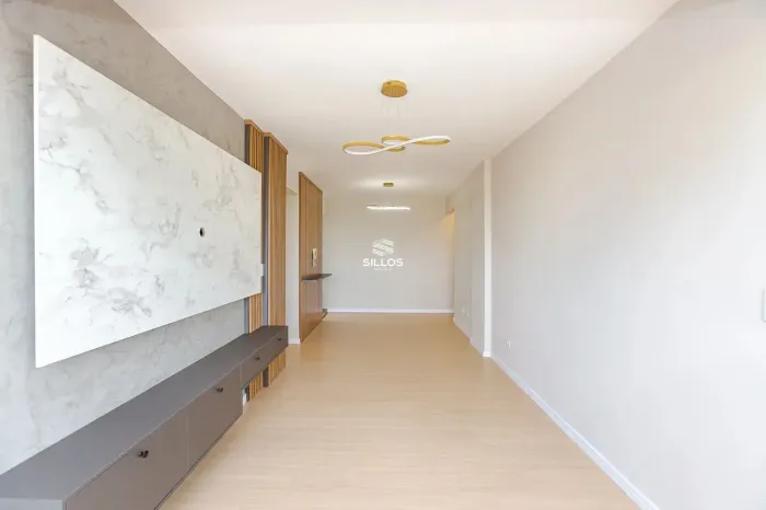 Apartamento à venda com 2 quartos no Portão em Curitiba