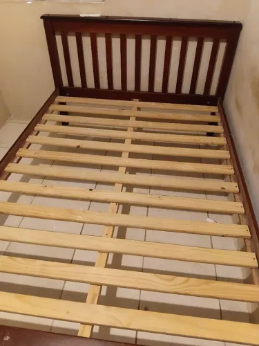 Cama de madeira maciça Pinus