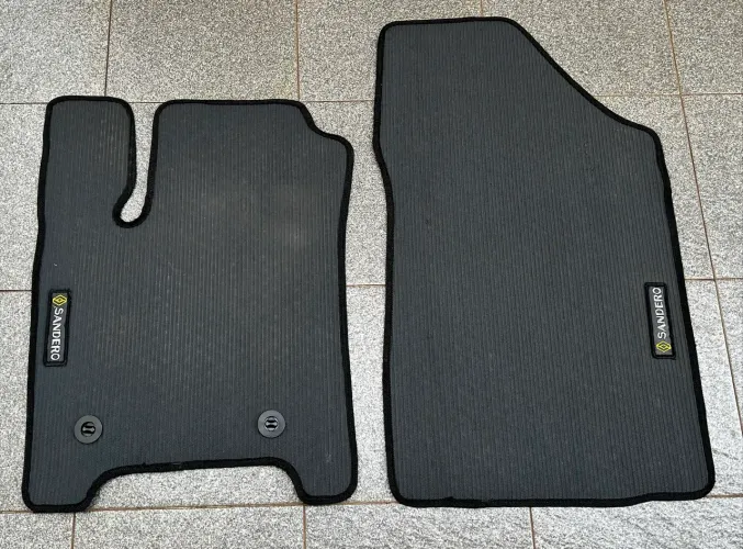 Tapete para Renault Sandero com tapete do porta malas com bordado