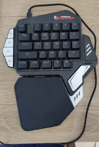 Teclado gamer mão esquerda com atalhos