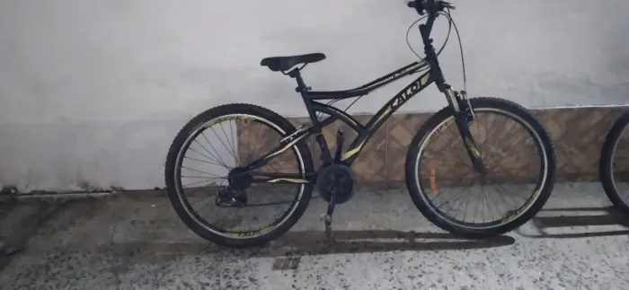Bike Caloi Aro 26 com marcha, Rodas Aero, ótimo estado, Aceito cartão !