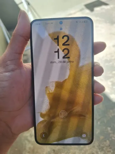 SAMSUNG GALAXY S22