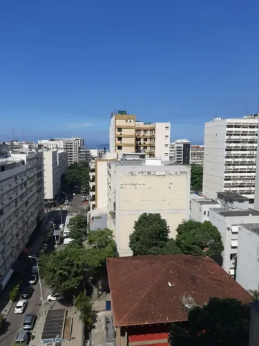 Ipanema - Apartamento amplo com 3 quartos, garagem.