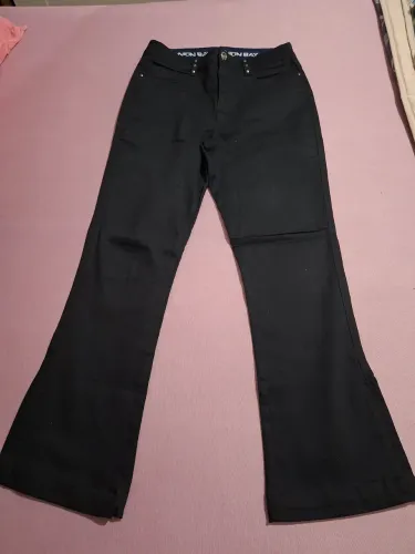 Calça preta 44 semi nova