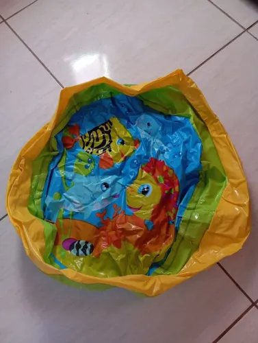 Piscininha Infantil de Plástico