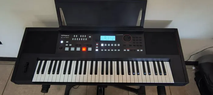 Teclado Roland E-x50
