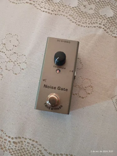 Pedal noise gate - com defeito