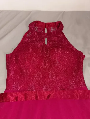 Vestido de festa marsala 