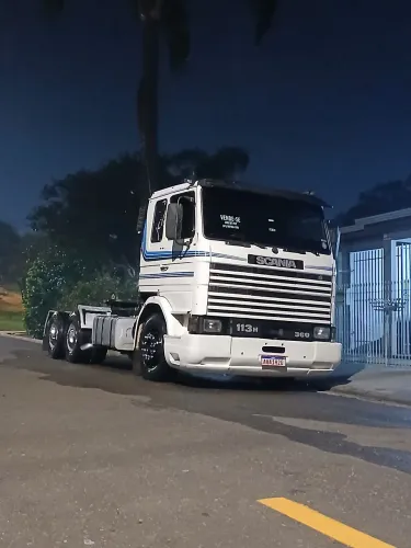 Scania 113H frontal 