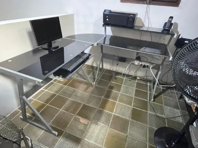 Mesa de Escritório 