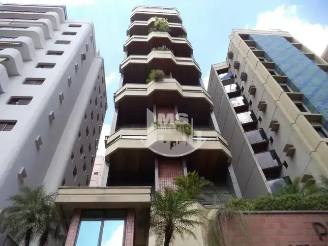Apartamento com 1 dormitório para alugar, 52 m² por R$ 4.075,00/mês - Cambuí - Campinas/SP