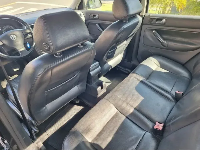 Volkswagen Bora 2.0/ 2.0 Flex 8V Aut. 2009