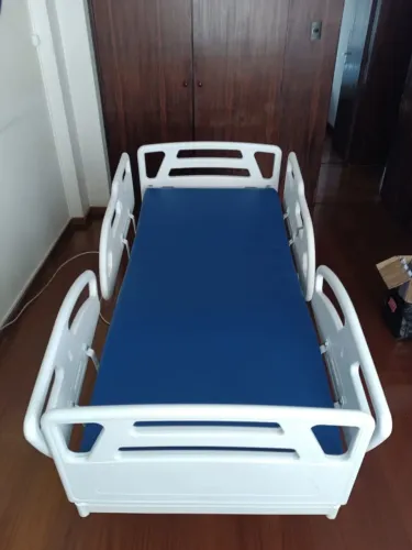 Cama Hospitalar Motorizada 10 movimentos + Colchão D28 + Colchão de Ar Pneumatico