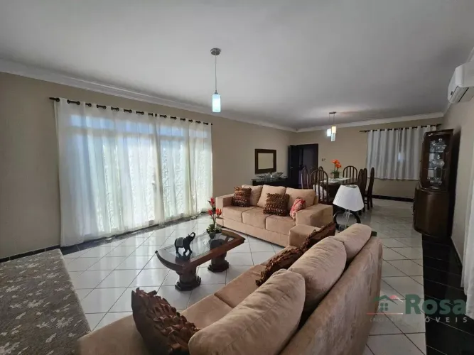 Casa para venda,ótimo para escritórios, escola, Jardim Shangri-la, Cuiabá