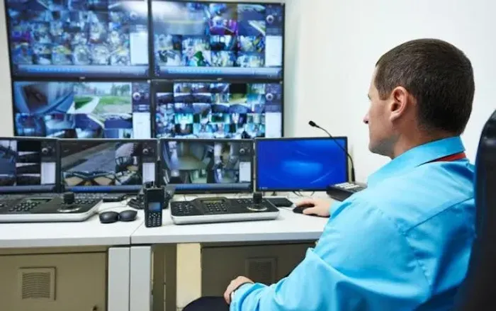 Monitor Interno - ALARME E CFTV ( masculino /feminino)