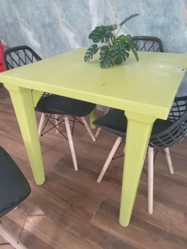 Mesa de plástico 
