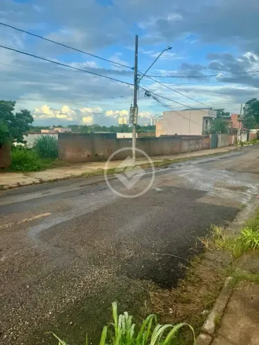 "Vende-se terreno no Bairro Jardim Santa Marta Cuiabá, com 1.440m2 , ótima localização par