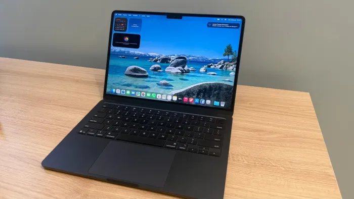 MacBook Air M4 semi-novo