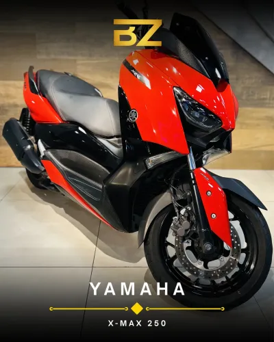 YAMAHA X-MAX 250 - Baixo Km - Impecável 