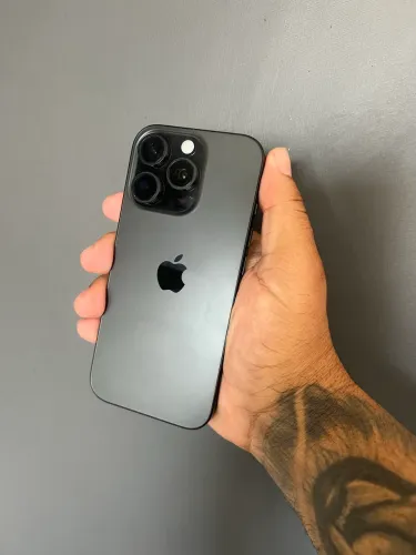 iPhone 16 pro bateria 100% garantia Apple 10/26 