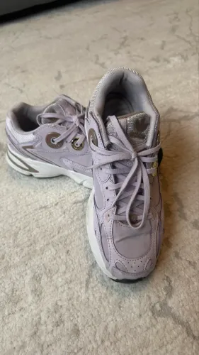 tênis adidas astir lilac retrô 36 (lilás)