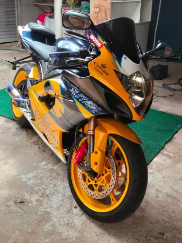 Suzuki srad 1000 2007 moto impecável 