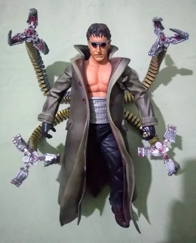 Boneco doutor octopus 30cm, toybiz.