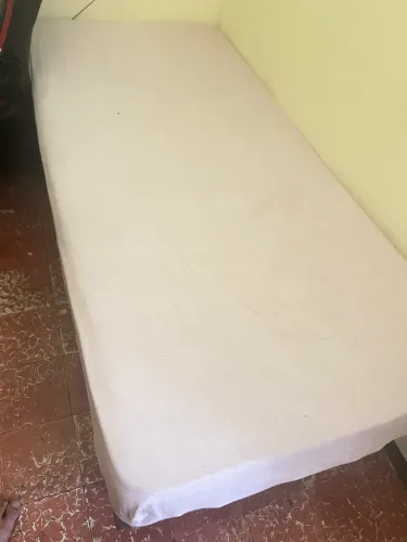 Vendo Cama de Solteiro