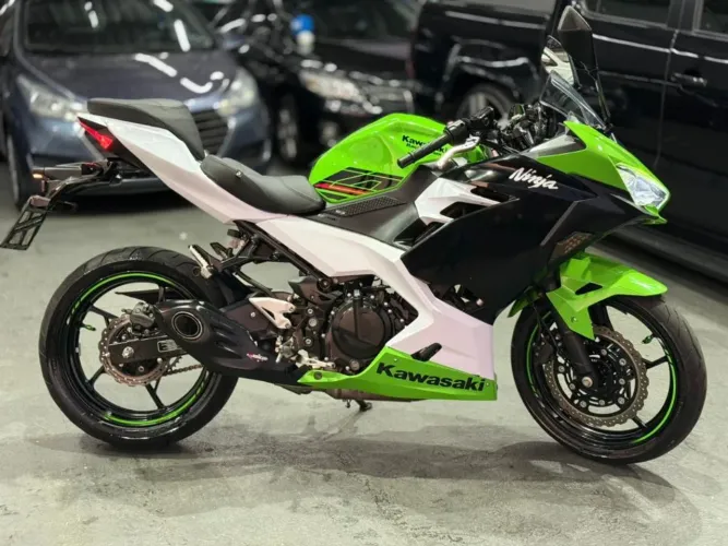 NINJA 400
