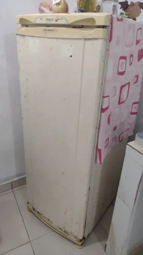 Doando geladeira 