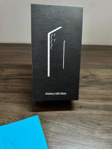 Galaxy S25 ULTRA LACRADO ! NOVO ! Nota Fiscal, 1 ano de garantia Samsung 256GB / 12GB RAM