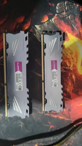 Memórias DDR3 1600MHz <br><br>Kllisre e hyperex <br><br>8GB cada por 120,00 a unidade.