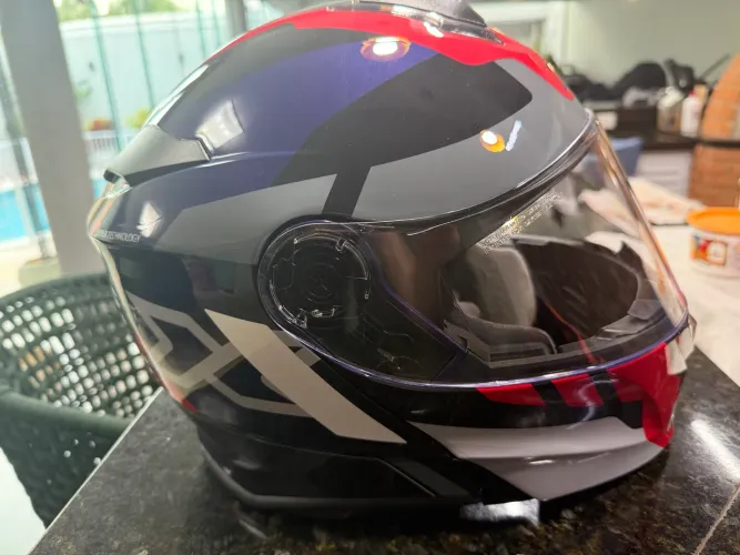 Capacete novo, x11 lindo!