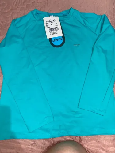 Vendo camisa de banho e sunga. Compradas no magazin, ótima qualidade!